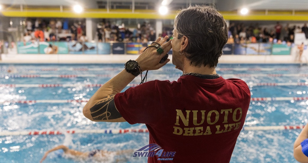 crescere-bambini-nuoto-camp