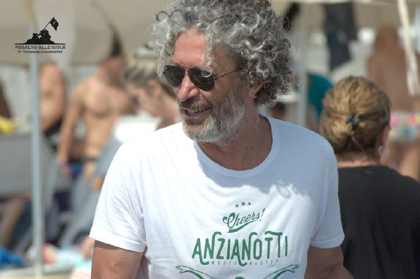 gara-nuoto-isola-cirella-rosario-caccuri-baffa
