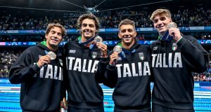 italia-nuoto-staffetta-4x100-stile-libero-olimpiadi-parigi-2024-miressi-ceccon-conte-bonin-frigo