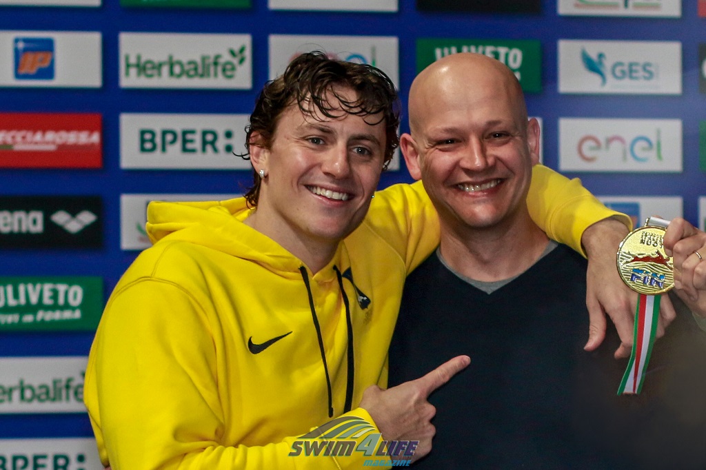 nicolo-martinenghi-domenico-fioravanti-alessandra-mao-oro-14-anni-campionati-italiani-nuoto